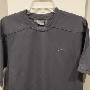 Nike poly knit t-shirt size M - dark gray